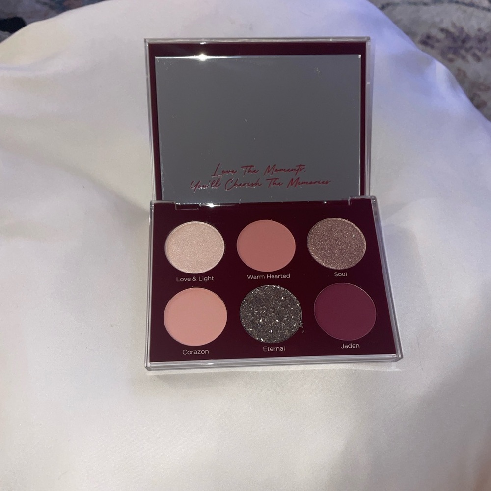 2 Palettes!! Zoeva and Dominique Cosmetics Mini Palettes